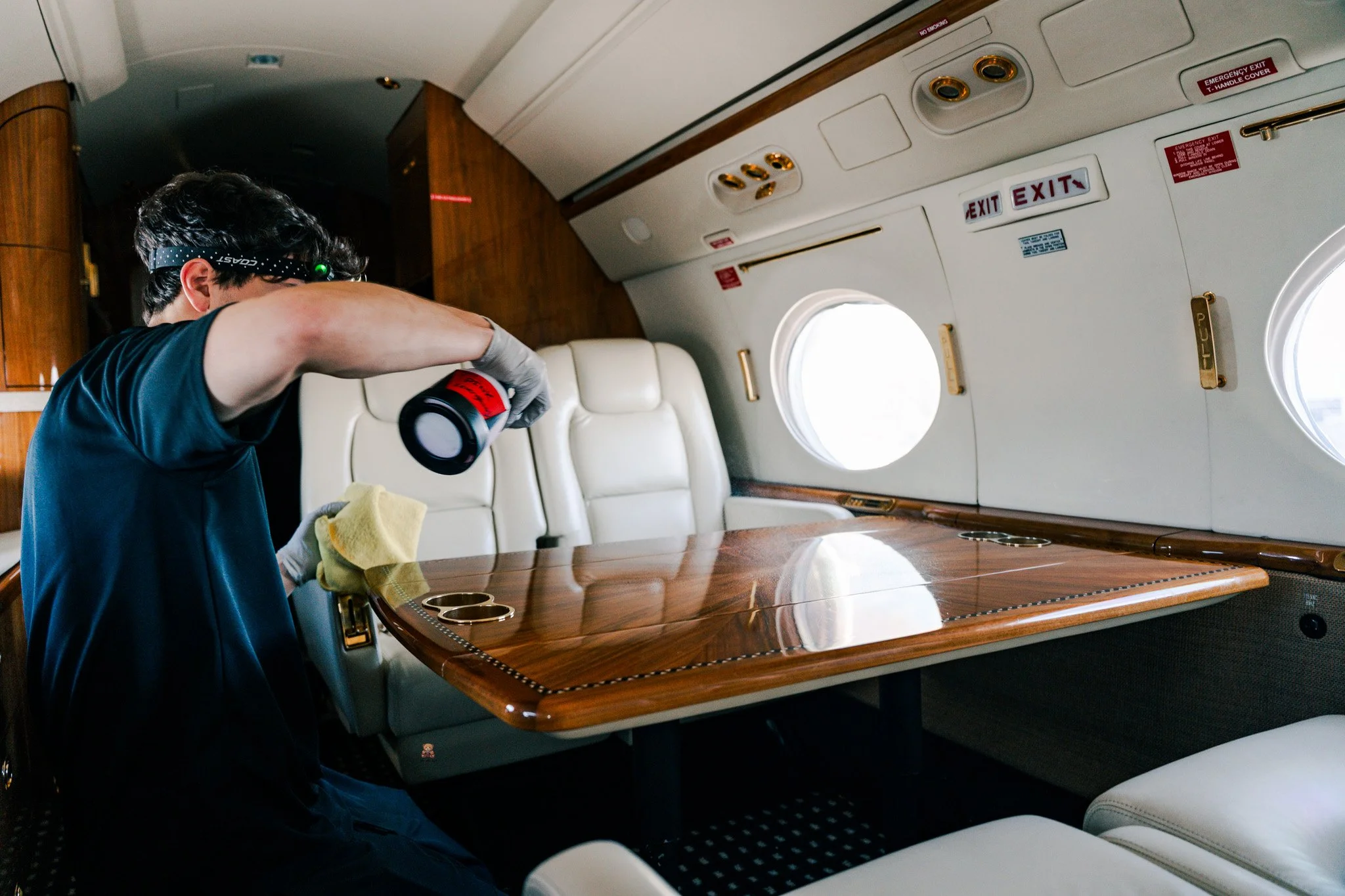 Aircraft interior cabin detailing and wood polishing
