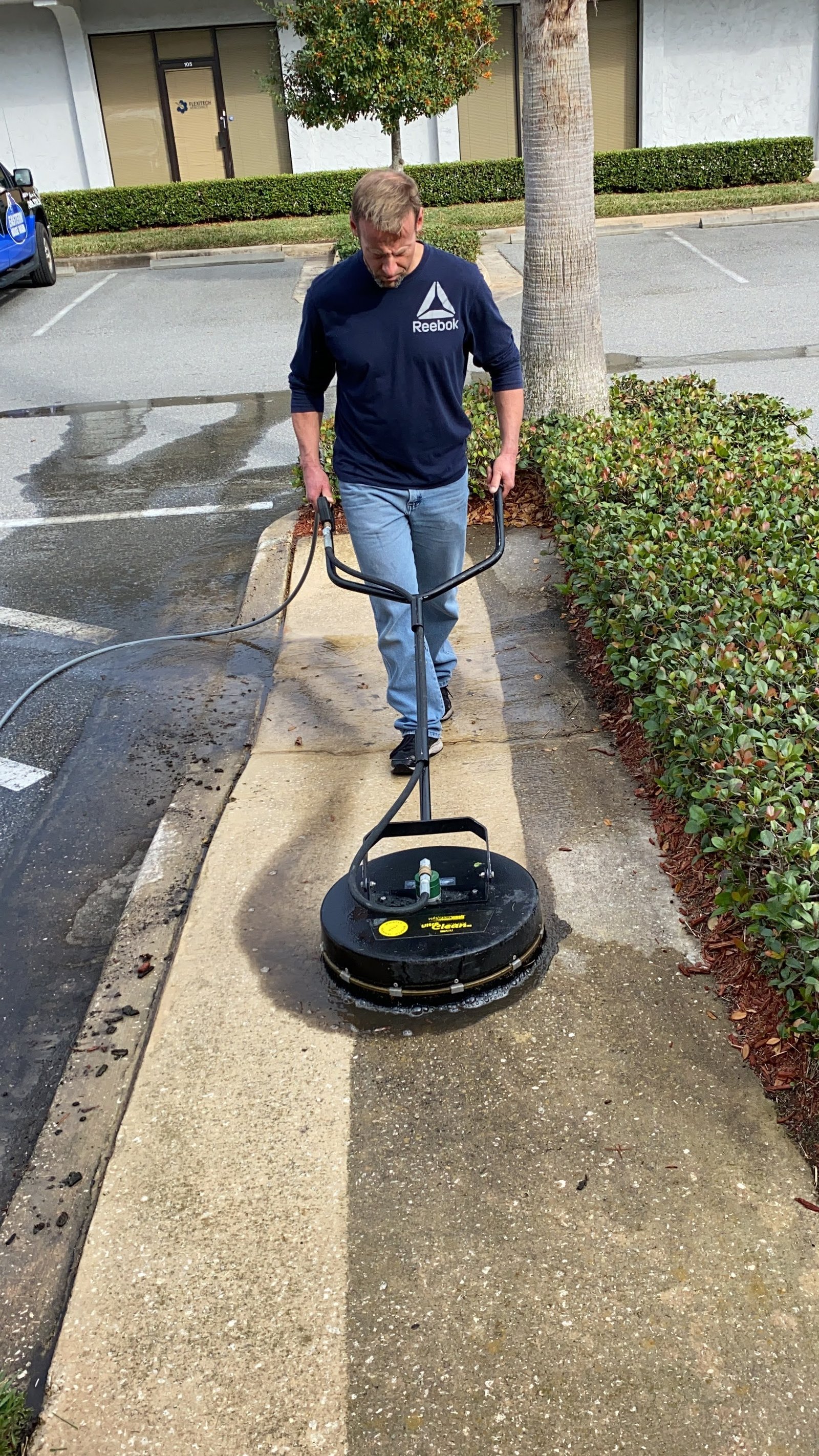 Commercial sidewalk and walkway pressure washing Bay Area